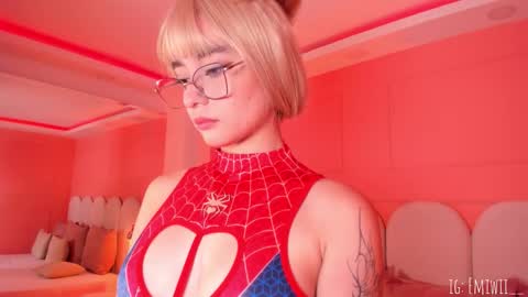 Snapshot of emilly_williamss chatting on 11-28-25, 05:37 Emilly online show from 11-28-25, 05:37