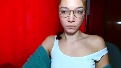 Emilly online show from 01-12-26, 06:29