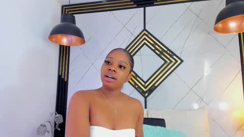 Snapshot of emillydiaz chatting on 11-15-25, 12:13 Emilly online show from 11-15-25, 12:13