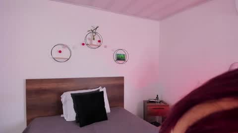 Snapshot of emillygonzalez chatting on 12-19-24, 09:38 . . online show from 12-19-24, 09:38