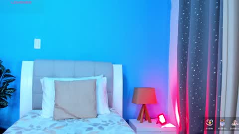 Snapshot of emillygonzalez chatting on 01-08-25, 06:52 . . online show from 01-08-25, 06:52