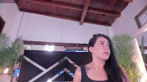 Snapshot of emily18__ chatting on 06-24-26, 11:09 Emily online show from 06-24-26, 11:09