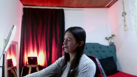 Snapshot of emily___rouse chatting on 08-02-26, 09:35 emily___rouse online show from 08-02-26, 09:35