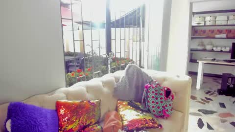Snapshot of emily__harper_ chatting on 06-12-26, 12:37 Emily online show from 06-12-26, 12:37