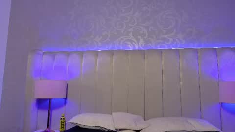 Snapshot of emily__stef chatting on 07-03-26, 12:00 EMILY online show from 07-03-26, 12:00