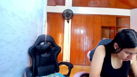 Emily and Soffy online show from 02-17-26, 12:01