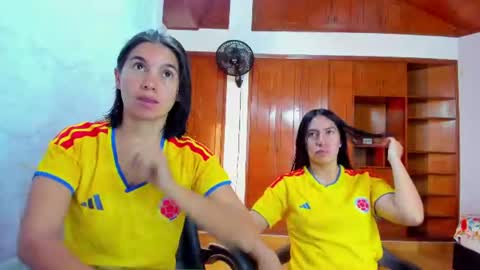 Emily and Soffy online show from 07-07-26, 11:47