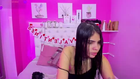 Snapshot of emily_beltonn chatting on 02-09-25, 03:01 online show from 02-09-25, 03:01