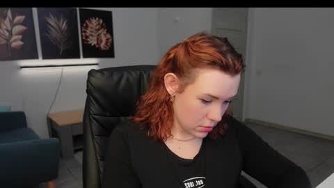 EMILY BOKER online show from 01-13-26, 10:04