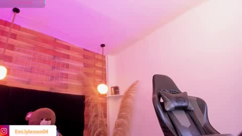 emily_brown04 online show from 02-15-26, 12:03