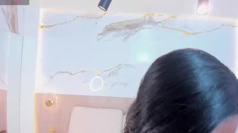 Snapshot of emily_browne chatting on 11-18-25, 07:18 emily online show from 11-18-25, 07:18