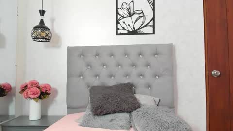 Snapshot of emily_cooper_bj chatting on 11-22-25, 01:54 Emily online show from 11-22-25, 01:54