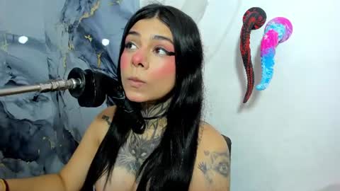 Snapshot of emily_evol chatting on 07-02-26, 12:00 emily_evol online show from 07-02-26, 12:00