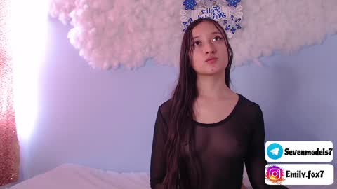 Snapshot of emily_fox7 chatting on 12-13-24, 01:22 emily_fox7 online show from 12-13-24, 01:22