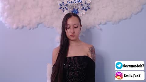 Snapshot of emily_fox7 chatting on 12-18-24, 05:10 emily_fox7 online show from 12-18-24, 05:10