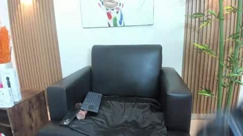 Snapshot of emily_frostt chatting on 04-25-26, 12:41 emily_frostt online show from 04-25-26, 12:41
