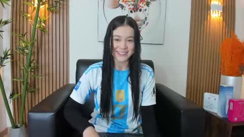 Snapshot of emily_frostt chatting on 04-29-26, 12:20 emily_frostt online show from 04-29-26, 12:20