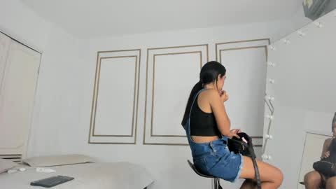 emily_gaviria1 online show from 04-08-26, 12:16