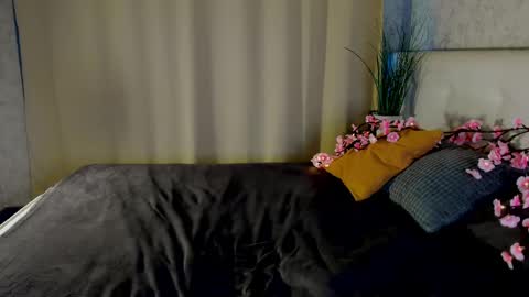 Emily online show from 05-22-26, 01:13
