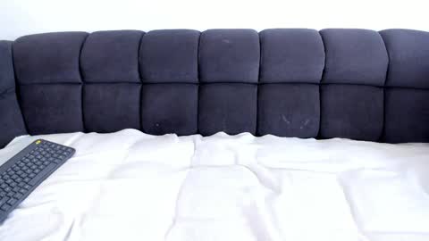   online show from 04-29-26, 07:42