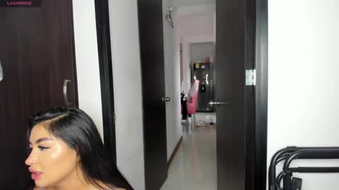 Snapshot of emily_huddson_ chatting on 02-01-25, 10:34 independet model online show from 02-01-25, 10:34