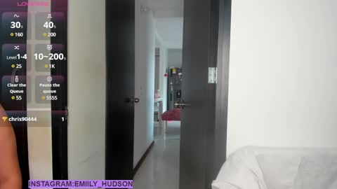 Snapshot of emily_huddson_ chatting on 02-23-25, 06:56 independet model online show from 02-23-25, 06:56