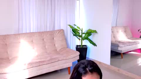 Snapshot of emily_jones3 chatting on 07-09-26, 01:04 Emily online show from 07-09-26, 01:04