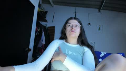 Julieta online show from 06-19-26, 01:15