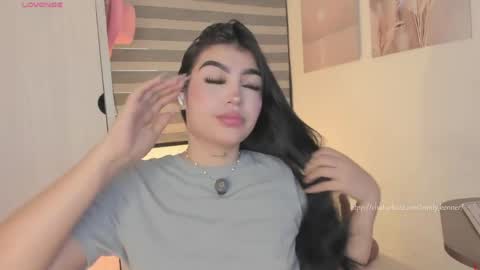 EmilyKenner  Independent model  online show from 03-30-26, 12:28