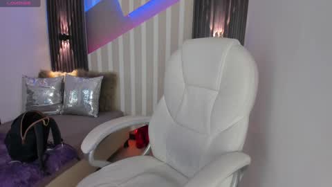 Emily online show from 02-04-25, 02:32