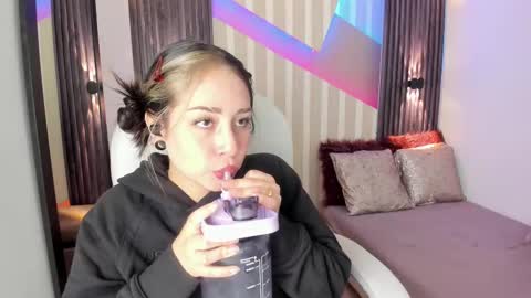 Emily online show from 10-02-25, 02:57