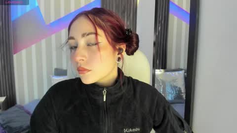 Snapshot of emily_layton chatting on 02-11-26, 12:15 Emily online show from 02-11-26, 12:15