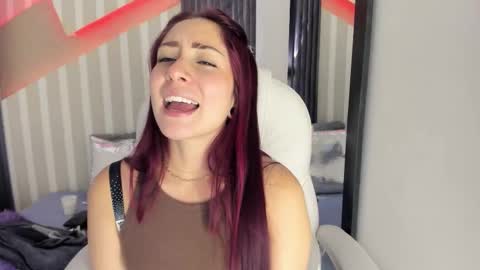 Snapshot of emily_layton chatting on 02-26-26, 12:20 Emily online show from 02-26-26, 12:20