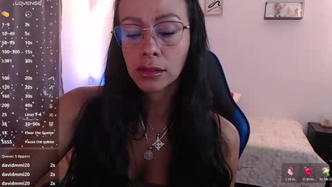 Snapshot of emily_leroy571240 chatting on 11-04-25, 12:15 emily leroy. online show from 11-04-25, 12:15