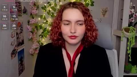 Snapshot of emily_lune chatting on 02-11-26, 02:49 Emily online show from 02-11-26, 02:49