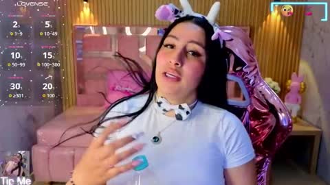 Snapshot of emily_mills_s chatting on 10-07-25, 08:39 Emily online show from 10-07-25, 08:39