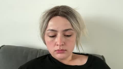 emily_morning_dew online show from 09-18-25, 04:58