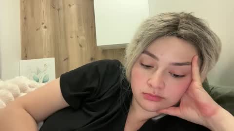 emily_morning_dew online show from 10-15-25, 06:41