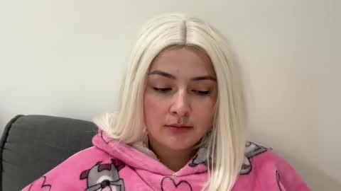 emily_morning_dew online show from 12-01-25, 11:59