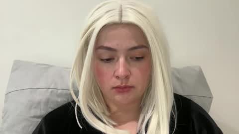 emily_morning_dew online show from 01-06-26, 07:45