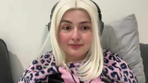 emily_morning_dew online show from 01-07-26, 08:17