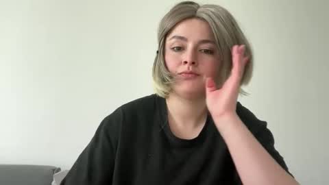 emily_morning_dew online show from 05-16-26, 08:11