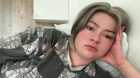 Snapshot of emily_morning_dew chatting on 06-29-26, 04:19 emily_morning_dew online show from 06-29-26, 04:19