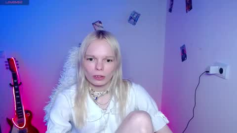 Snapshot of emily_nyaffe chatting on 03-05-26, 10:28 Lia online show from 03-05-26, 10:28