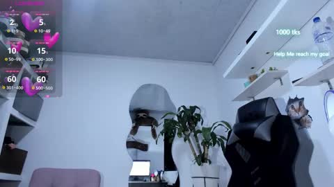 emily_palmeer online show from 10-06-25, 10:23