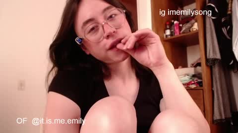 emily_pearl_ online show from 04-08-26, 10:10