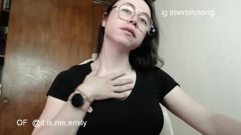 Snapshot of emily_pearl_ chatting on 06-03-26, 08:03 emily_pearl_ online show from 06-03-26, 08:03