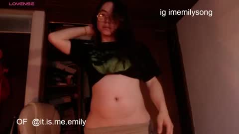 Snapshot of emily_pearl_ chatting on 06-19-26, 10:24 emily_pearl_ online show from 06-19-26, 10:24