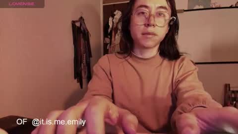 Snapshot of emily_pearl_ chatting on 07-14-26, 02:05 emily_pearl_ online show from 07-14-26, 02:05