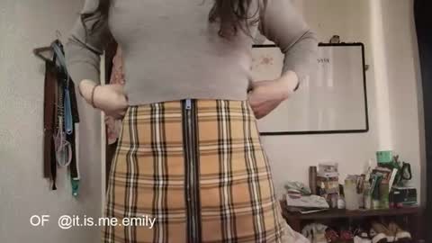 Snapshot of emily_pearl_ chatting on 07-24-26, 04:38 emily_pearl_ online show from 07-24-26, 04:38